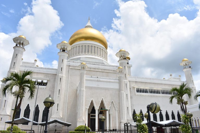 Panduan bagi WNI yang Tinggal di Luar Negeri untuk Perpanjangan Paspor di Batam